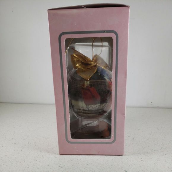 1997 HOLIDAY BARBIE DECOUPAGE ORNAMENT' KMART EXCLUSIVE - Picture 9 of 12